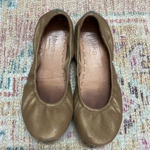 Gold Tieks by Gavrieli - size 7